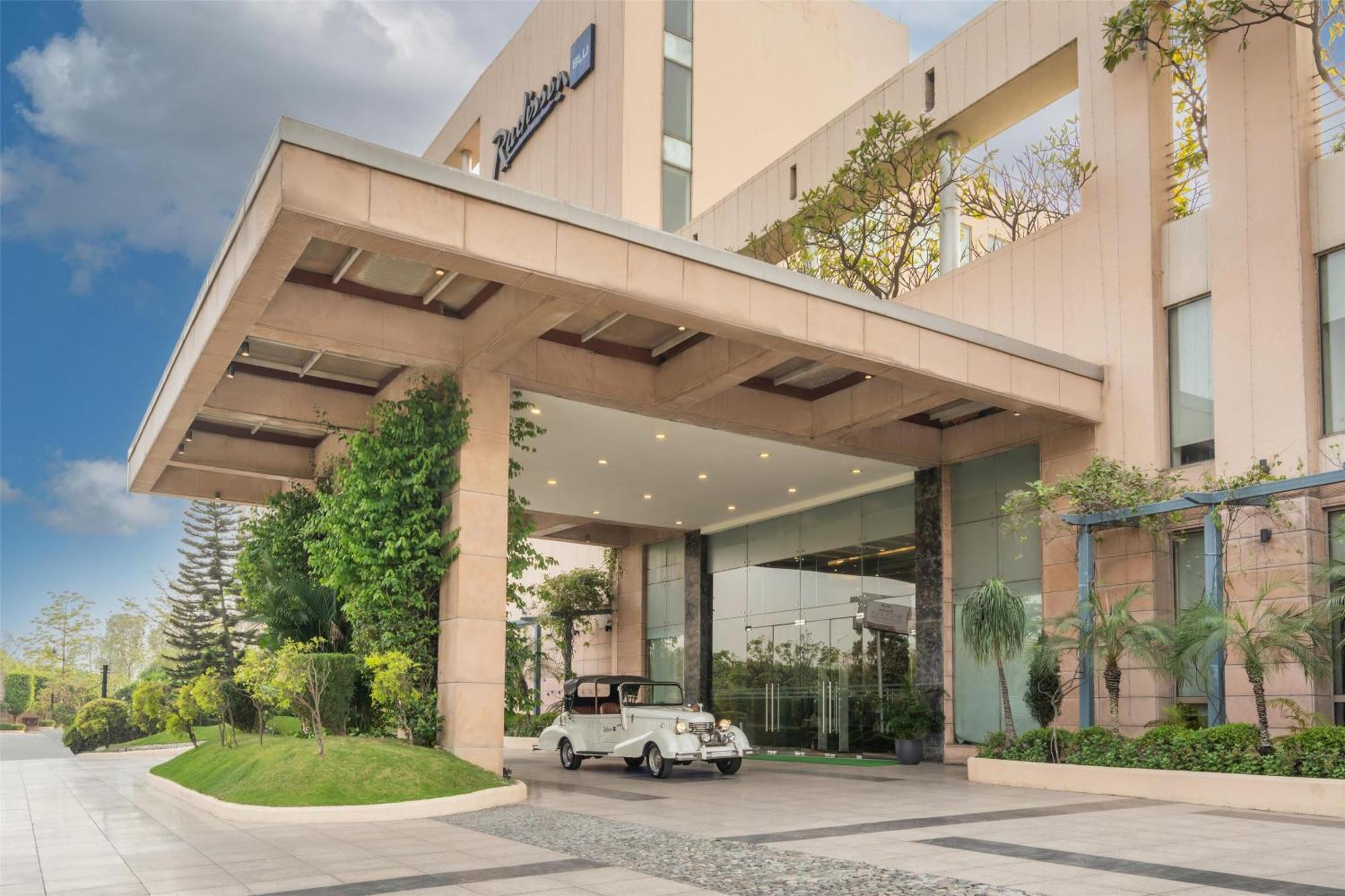 Radisson Blu Hotel Rudrapur Exterior foto