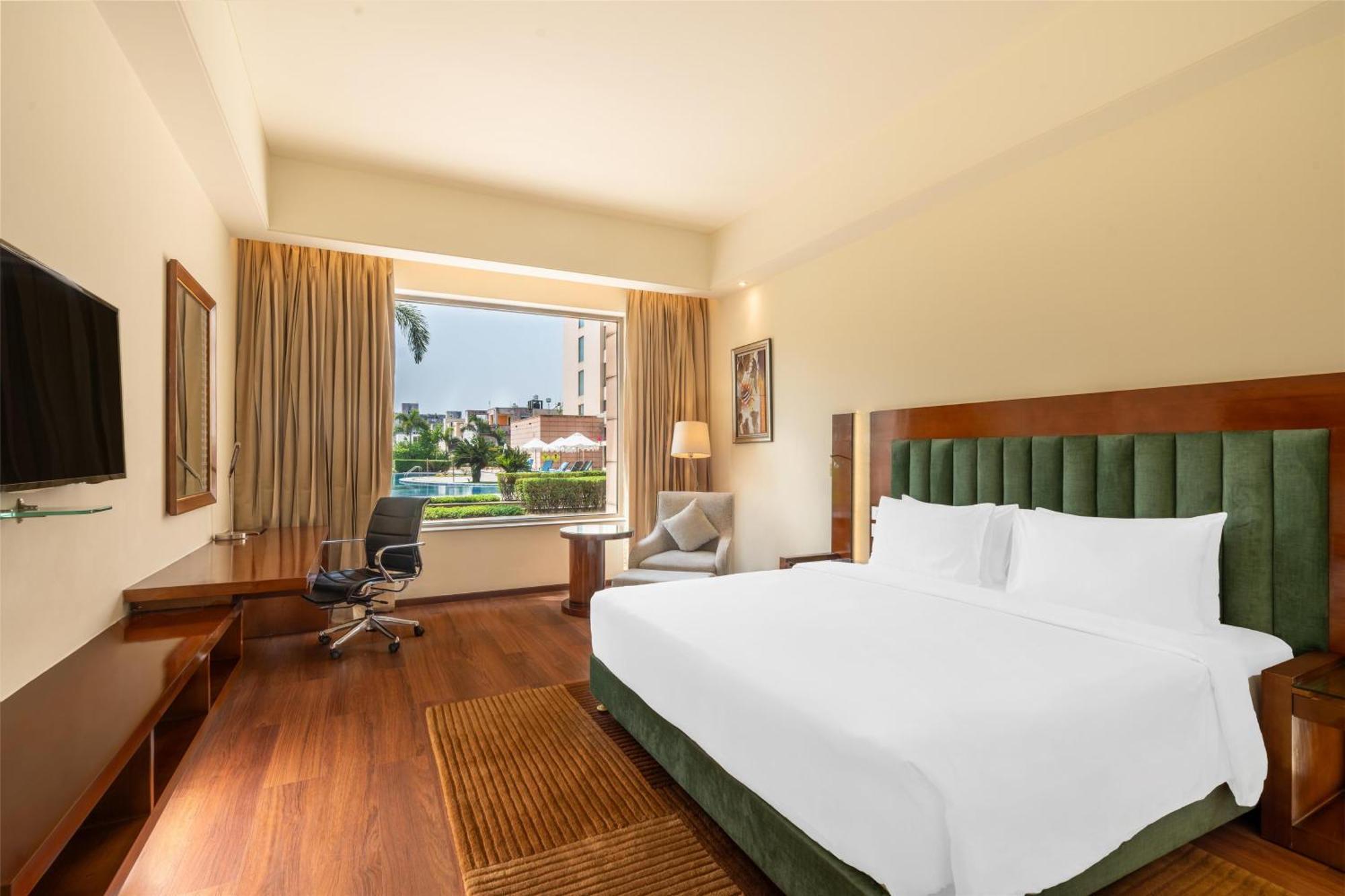 Radisson Blu Hotel Rudrapur Exterior foto